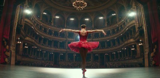 Red Sparrow (Gorrión rojo)