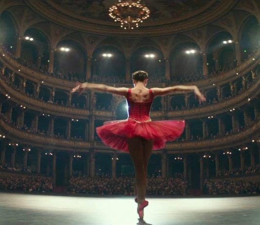 Red Sparrow (Gorrión rojo)